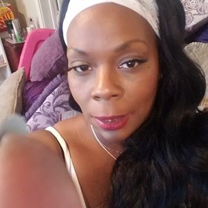 Meet your Posher, Marie